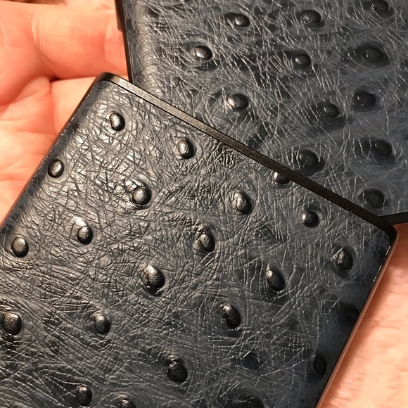 Phone case for Samsung galaxy z flip leath… - Picture 4 of 5